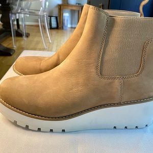 Eileen Fisher Chelsea Suede Bootie